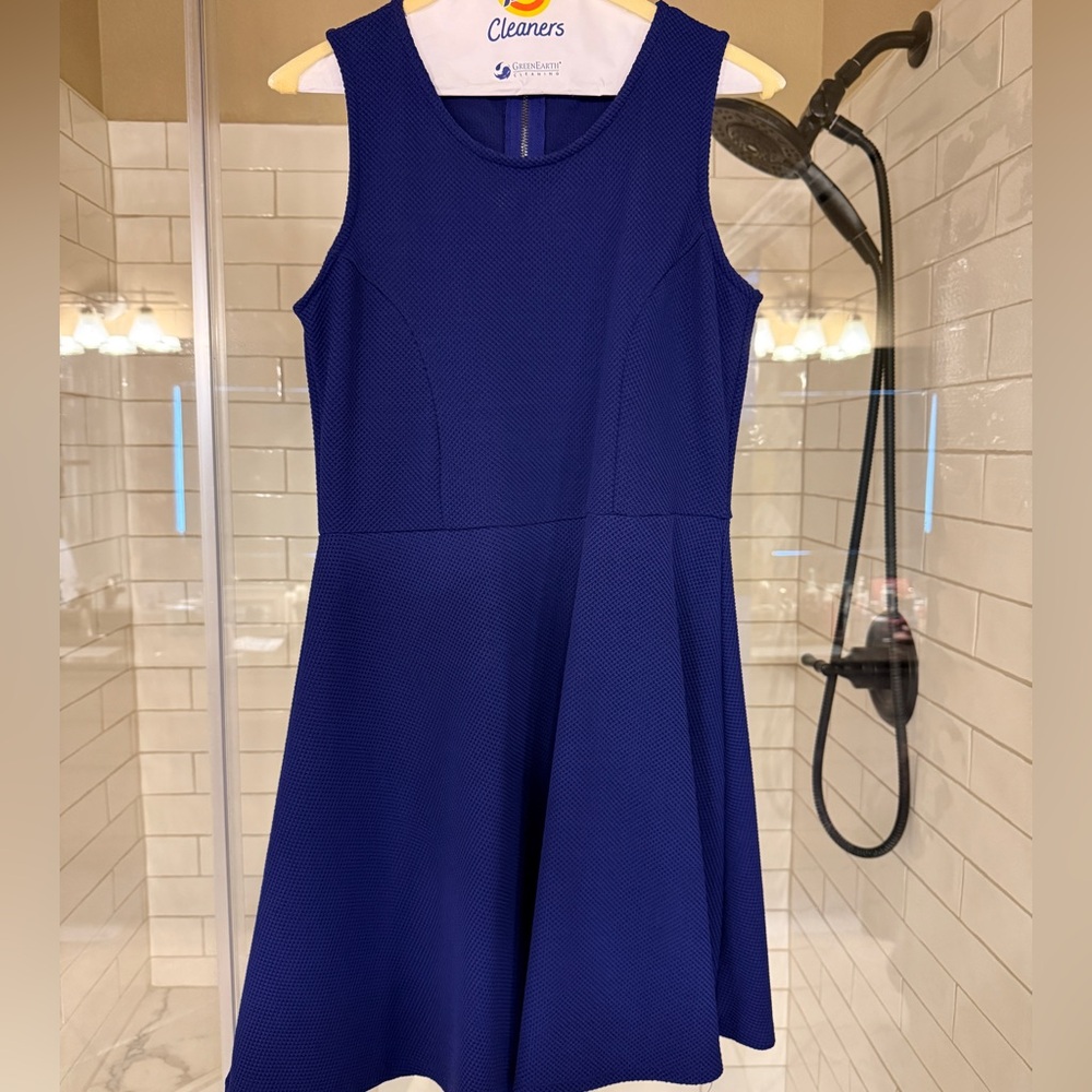 Royal blue dress zip closure